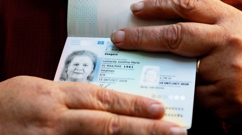 "Postoje samo dva pola - muški i ženski": SAD obustavile izdavanje pasoše sa oznakom X 1