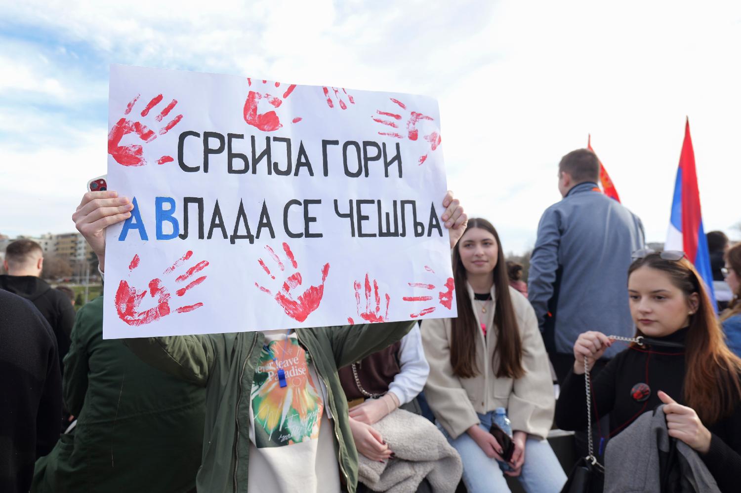 Završena blokada Autokomande: Studenti očistili ulice, saobraćaj pušten (FOTO, VIDEO) 23