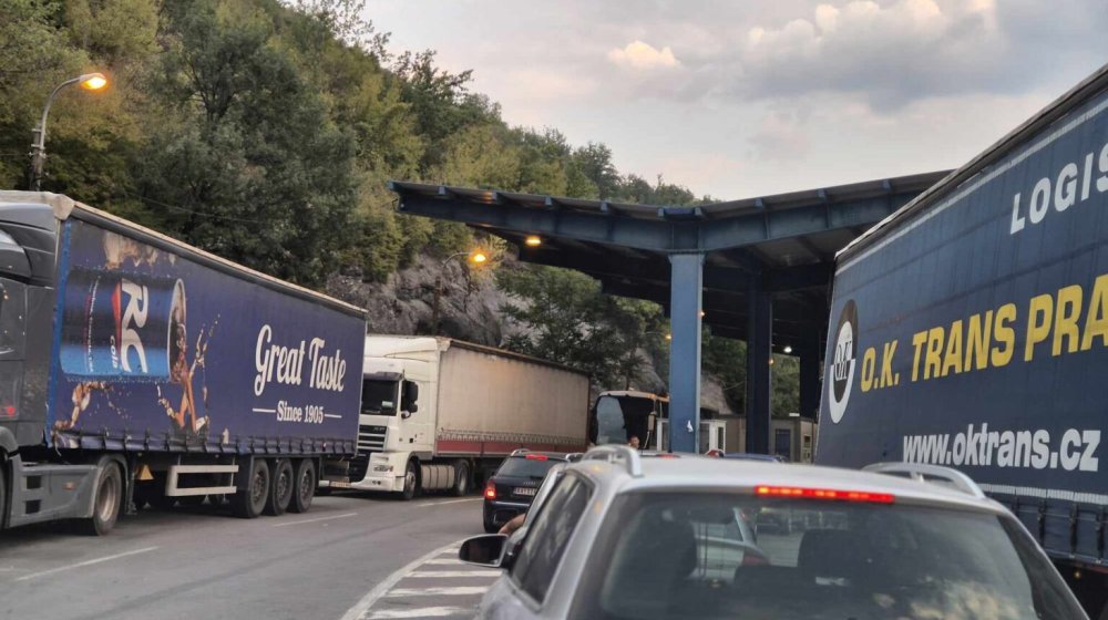 Prištinski mediji: Uhapšen državljanin Srbije na Jarinju 1