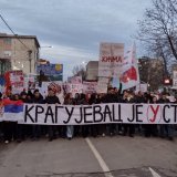 "Kragujevac je ponovo izronio iz tame, osvetlili su ga neki novi klinci, ali jesmo li se zaista razumeli" 4