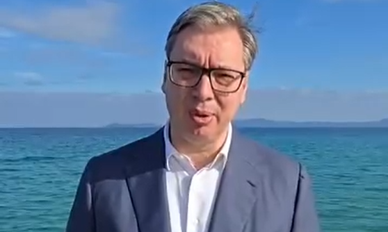 Vučić na putu za Hilandar: Ova godina neće biti laka, pokušavaće da nas pritiskaju (VIDEO) 1