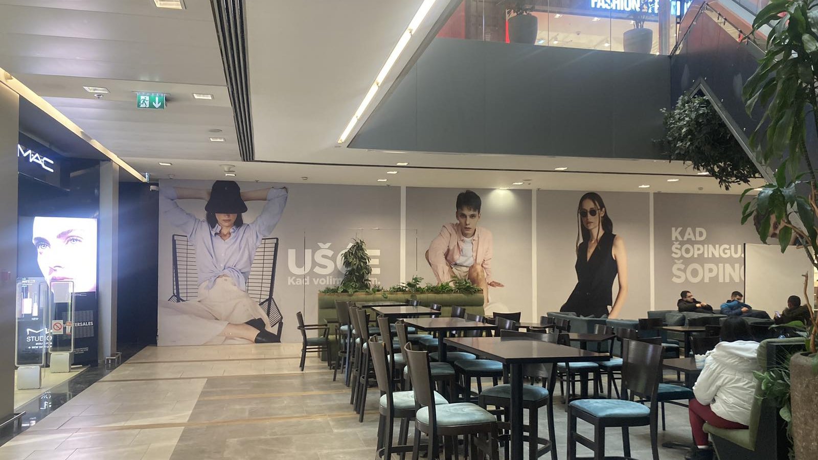 "Nema čokolade na dan blokade": TC Ušće prazno, neke radnje zatvorene 3