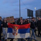 "Ako gazite psihijatre ko će da vas leči?": Blokada izlaza Pančevačkog mosta (VIDEO, FOTO) 8
