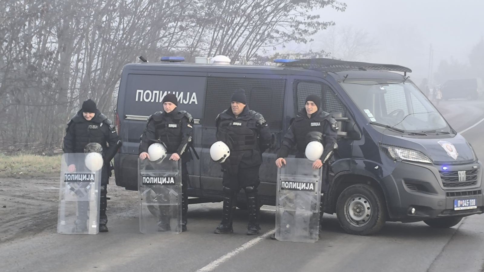 Mala studentsko-paorska diverzija: Kako su traktori probili blokadu i ušli u Novi Sad? 3 Mala studentsko-paorska diverzija: Kako su traktori probili blokadu i ušli u Novi Sad? 3