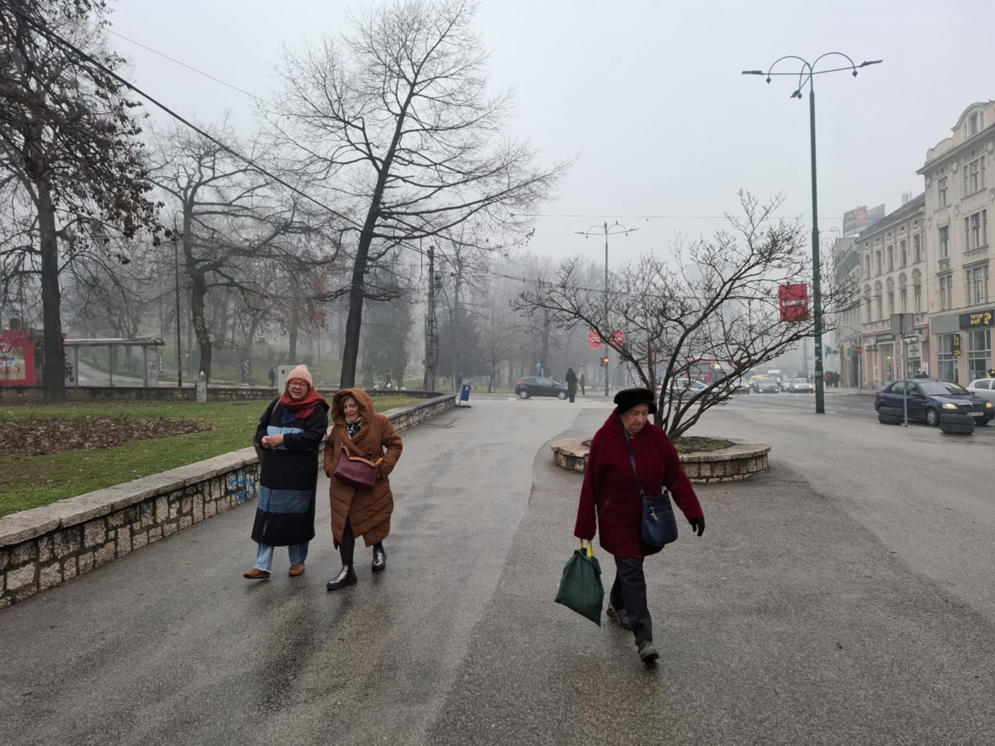 "Težak vazduh, smrad i glavobolja": Sagovornici Danasa opisuju kolika je zagađenost u Sarajevu i kako trenutno izgleda svakodnevnica (FOTO) 4 "Težak vazduh, smrad i glavobolja": Sagovornici Danasa opisuju kolika je zagađenost u Sarajevu i kako trenutno izgleda svakodnevnica (FOTO) 4