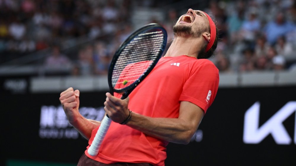 Zverev u polufinalu Australijan opena, čeka boljeg iz duela između Đokovića i Alkaraza (VIDEO) 1