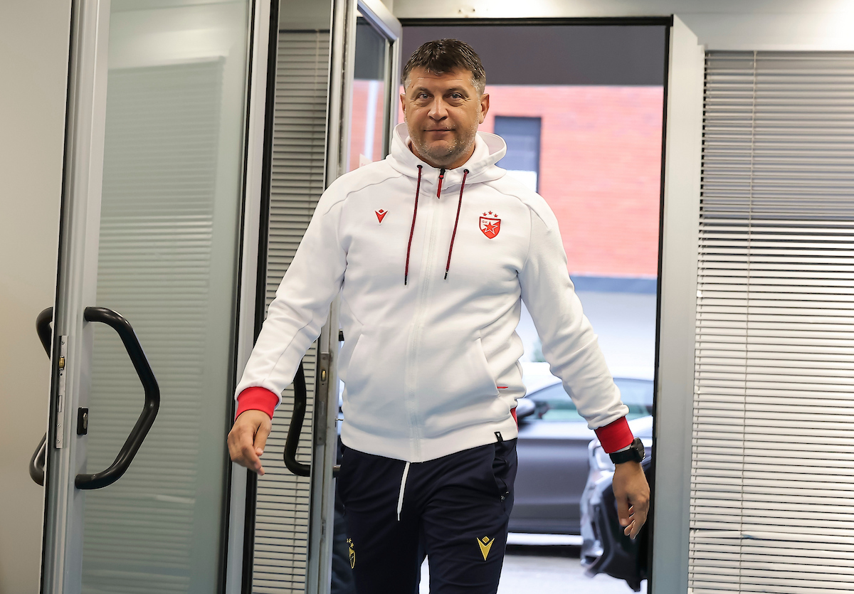 Zvezda počela pripreme, levi bek dobija šansu da se nametne treneru Milojeviću 2 Vladan Milojević