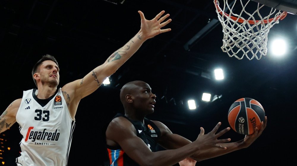 Moja deca će u “Areni” biti u dresovima Partizana: Košarkaš Pariza otkrio za koga će večeras navijati njegova porodica 1