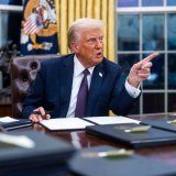 Tramp krenuo jako: Već potpisao desetine izvršnih naredbi - šta je to 5