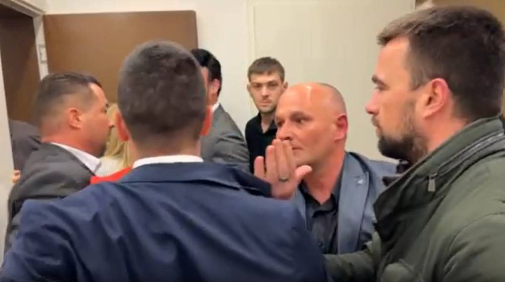 Umalo došlo do tuče u Skupštini opštine Budva 1