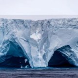 Ogroman ledeni breg preti udaljenom ostrvu, pingvini i foke u opasnosti 6