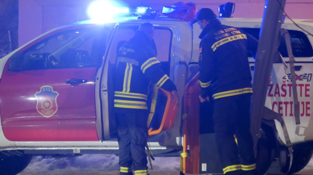 Radović: Tri osobe ranjene na Cetinju operisane, operacija četvrte osobe će trajati do kasno u noć (VIDEO) 1