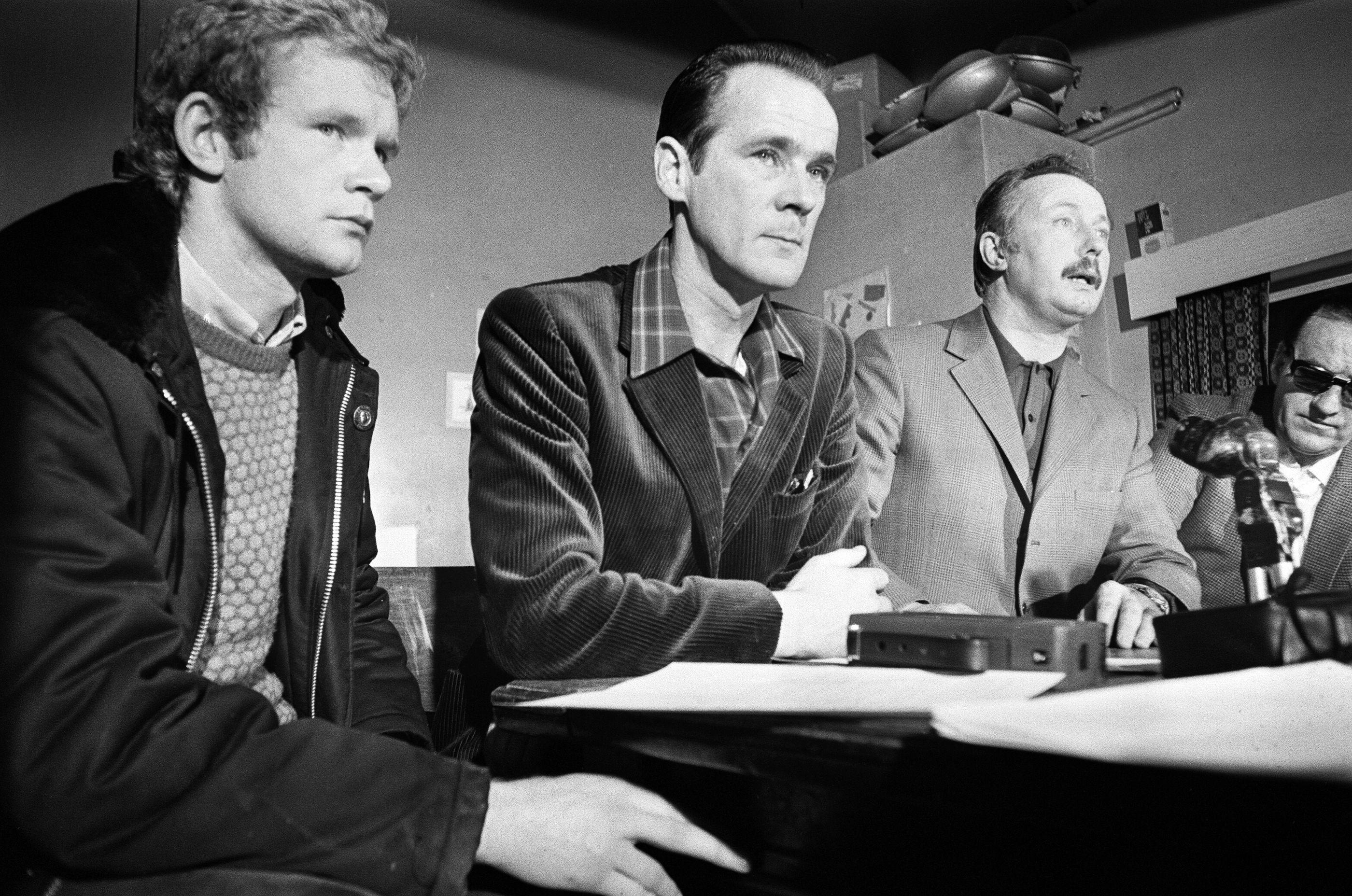 Ekstremisti koje je svet prihvatio kao državnike 10 Martin Mekginis (levo) 1972.