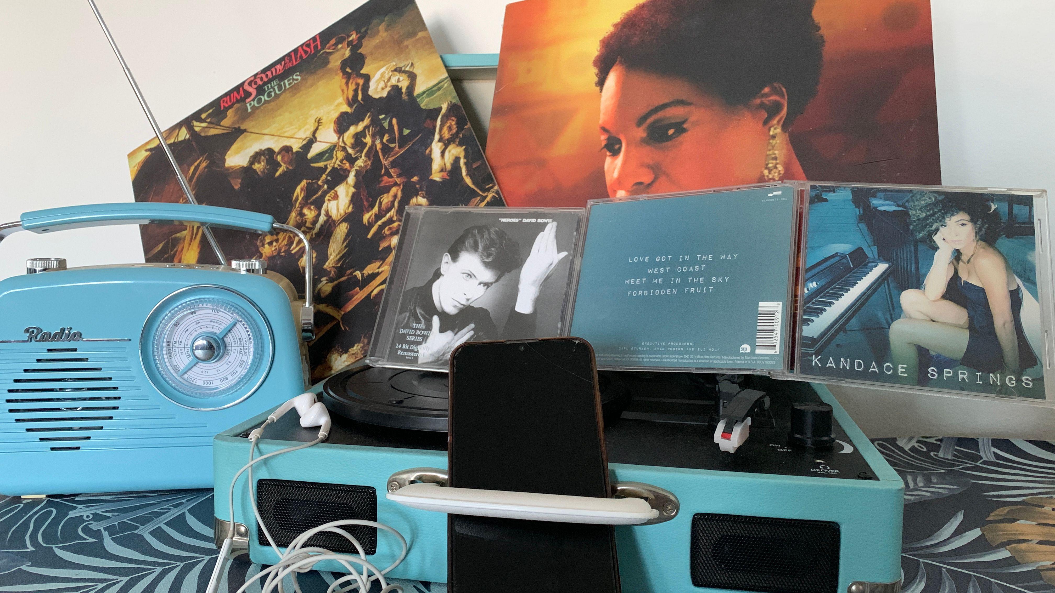 Šta su BBC novinari slušali u 2024. godini 1 Radio, gramofon, ploče, diskovi i telefon