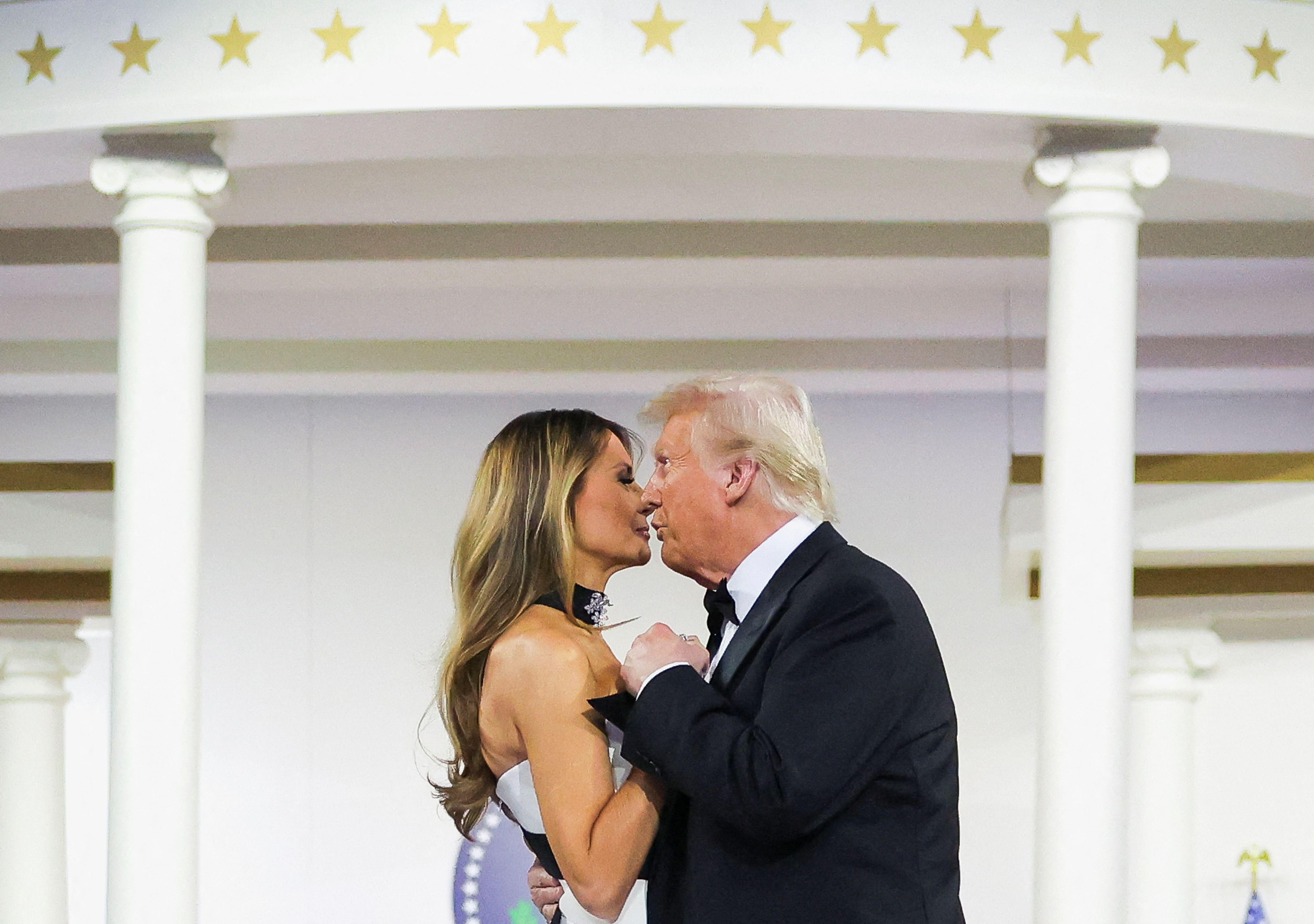 Pobednički ples Melanije i Donalda Trampa - u fotografijama 4 tramp i melanija