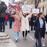 Od četiri niške gimnazije samo u jednoj počinje drugo polugođe: "Bivši učenici" nose profesorima pisma podrške 5