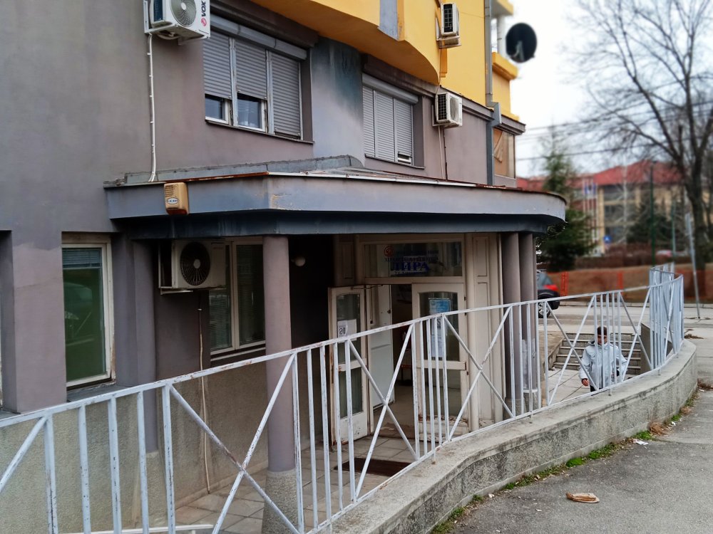 Zatvoreni ambulanta i vrtić nakon trovanja zdravstvenih radnika u Nišu: OŠ "Miroslav Antić" u čijem je dvorištu sumnjiva Toplana uredno radila 7