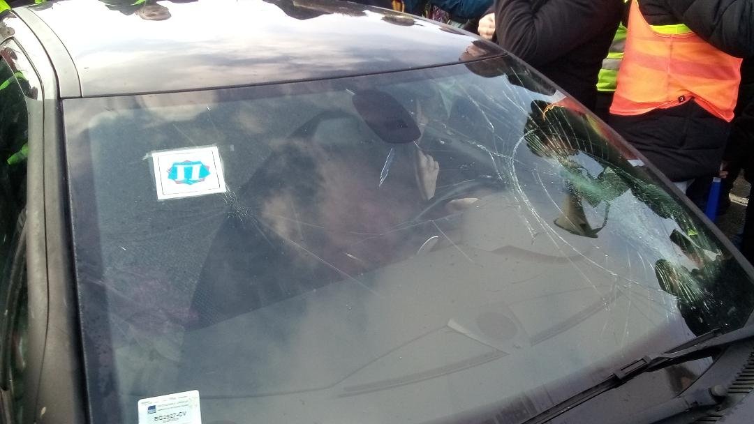 Incident na Novom Beogradu: Jedna devojka teže povređena (UZNEMIRUJUĆI SNIMAK) 2 Incident na Novom Beogradu: Jedna devojka teže povređena (UZNEMIRUJUĆI SNIMAK) 2