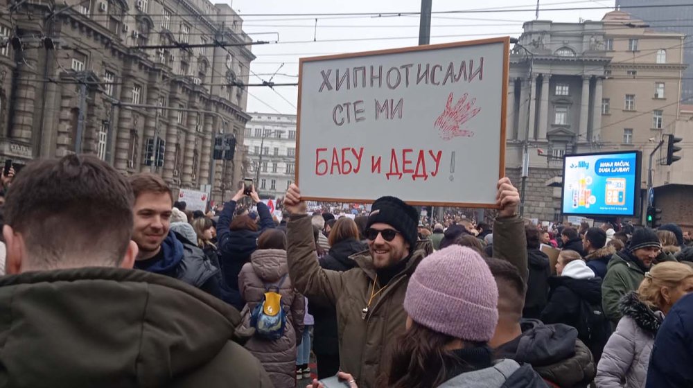 Radio-televizija Crne Gore o generalnom štrajku u Srbiji 1