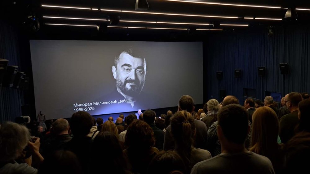 Veliki, nek ti je laka zemlja i beskrajno nebo umetničko: Komemoracija reditelju Miloradu Milinkoviću Debelom (1965 - 2025) 1