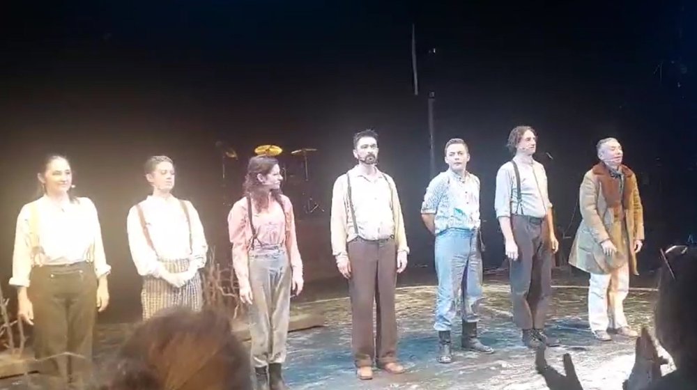 "Nekima koji se bore za svoju i našu slobodu": Glumci Pozorišta mladih posvetili predstavu studentima 1