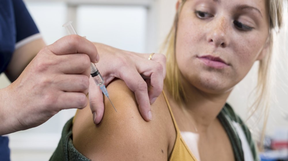 HPV vakcina o trošku države dostupna u Srbiji i za građane do 45. godine: Šta kažu stručnjaci? 1