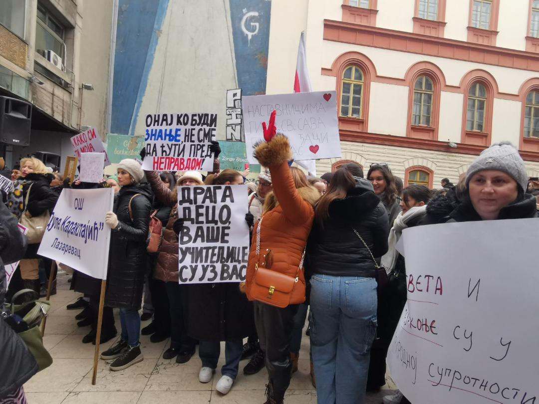 "Inženjeri, lekari, radnici, poljoprivrednici... – zaustavite svoje poslove": Prosvetari proglasili generalni štrajk, pozvali građane da im se pridruže 2