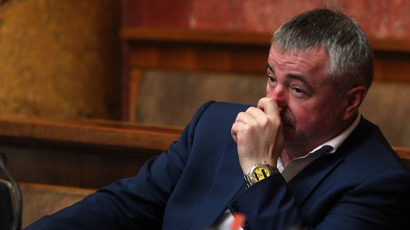 Završen rad Skupštine za danas, nastavak sutra ujutru, u 10 časova: Dijana Hrka i dalje štrajkuje glađu ispred 7 Dušan Bajatović