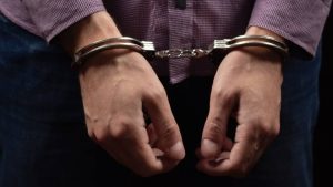 - Policija u Beogradu uhapsila je državljanina Bosne i Hercegovine A.K. (34), za kojim je Interpol Sarajevo raspisao međunarodnu poternicu zbog krivičnog dela ubistvo, saopštilo je danas Ministarstvo unutrašnjih poslova Srbije (MUP).