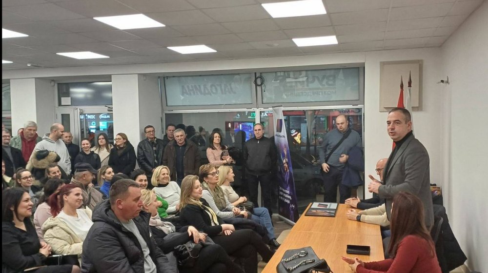 U toku su pripreme za sutrašnji skup SNS, u centru Jagodine već zaustavljen saobraćaj 1