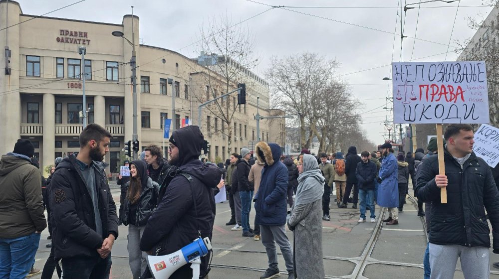 Studenti blokirali raskrsnicu kod Pravnog fakulteta na 15 minuta 1