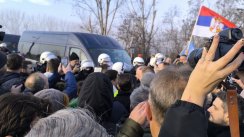 Policija pustila poljoprivrednike sa traktorima u studentski kampus (VIDEO) 6