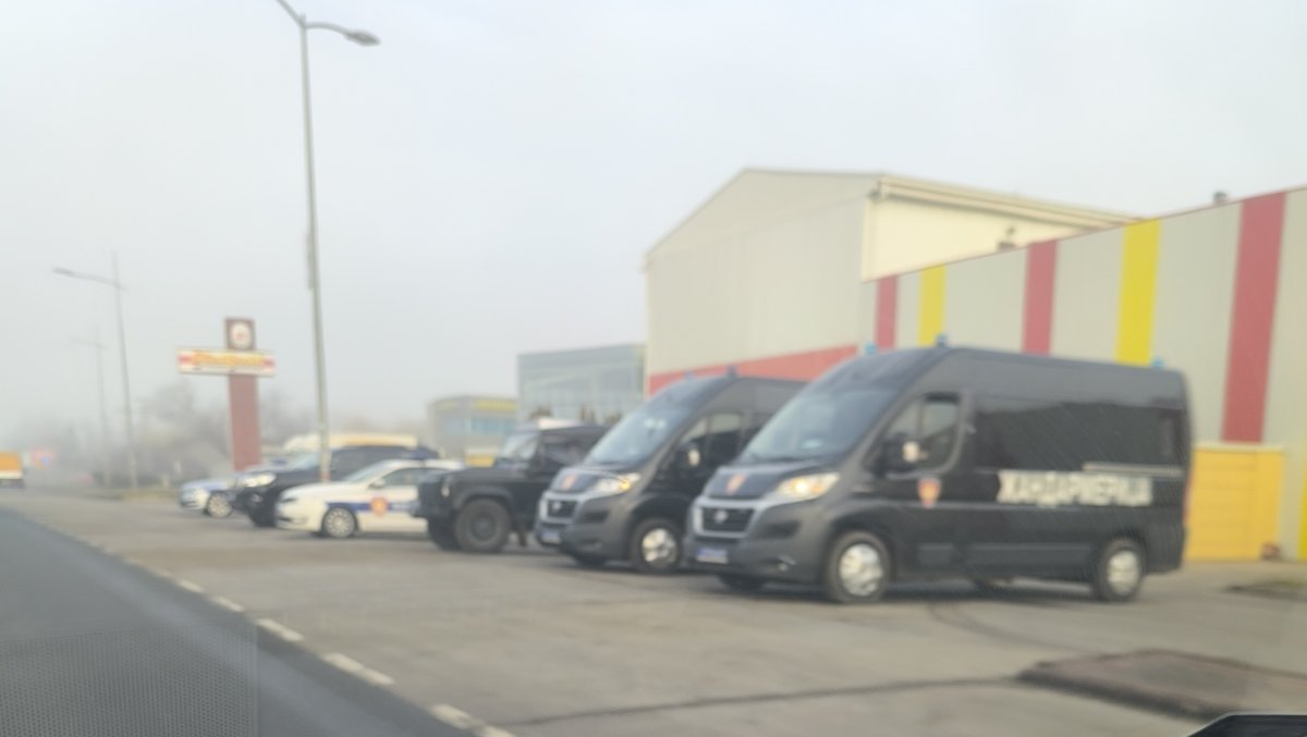 Mala studentsko-paorska diverzija: Kako su traktori probili blokadu i ušli u Novi Sad? 2 Mala studentsko-paorska diverzija: Kako su traktori probili blokadu i ušli u Novi Sad? 2