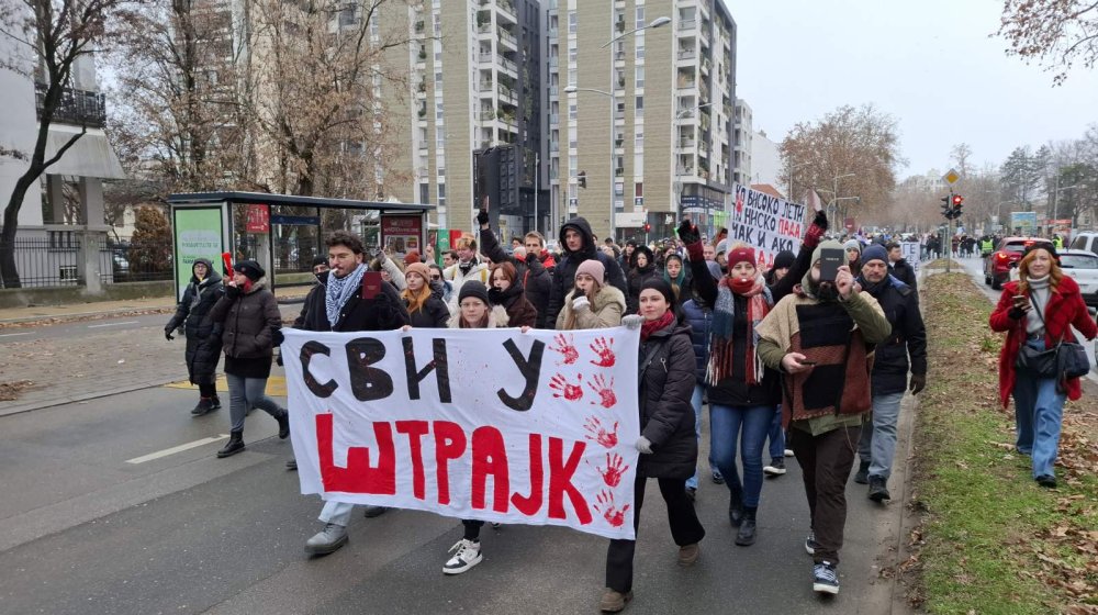 Završen protest novosadskih profesora i istraživača, zatražili ostavku rektora Dejana Madića (FOTO, VIDEO) 1