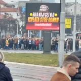Počelo okupljanje studenata na Studentskom trgu, uskoro kreću ka Autokomandi 7