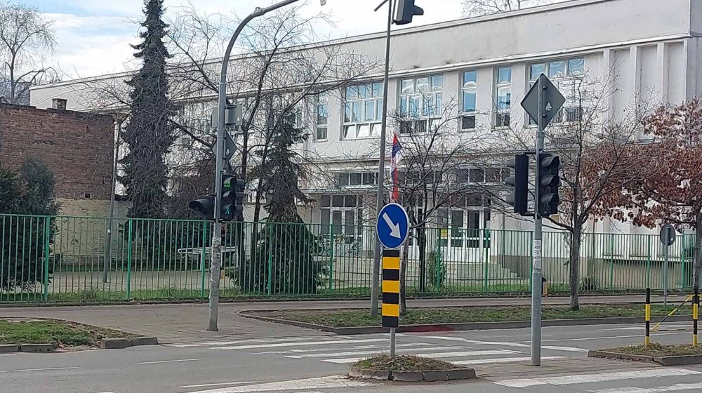 Privedena četiri mladića zbog sumnje da su učestvovali u napadu u Novom Sadu 1