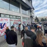 SNS demantuje: Ne organizujemo skupove podrške Vučiću na mostovima u Novom Sadu 6