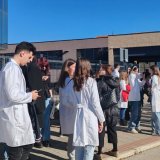 Studenti i lekari protestovali ispred Hitne pomoći u Novom Sadu: Traže odgovornost za sporu reakciju u noći kada su studenti pretučeni 3