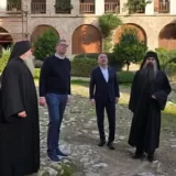 "Predsedniku su prilazili ljudi i svi su želeli da se slikaju sa njim": Popović o poseti Hilandaru sa Vučićem 13