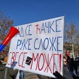 Srednjoškolci iz Novog Sada šetaju do Poljoprivredne škole u Futogu da podrže svoje vršnjake: "Želimo da ih ohrabrimo jer trpe pretnje da ne uđu u blokadu" 6