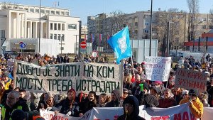 Nastavljajući retoriku vlasti pred svaki protest, predsednik Srbije Aleksandar Vučić rekao je u nedelju da se 1. novembra u Novom Sadu može očekivati nasilje i ništa više, osim pada popularnosti studentskog pokreta. Kako ističu naši sagovornici, radi se o jedinoj stragiji vlasti protiv studenata, te dodaju da je bitno da studenti na nju ne nasednu.