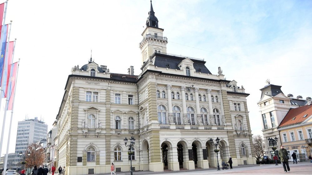 Uhapšene dve zaposlene Gradske uprave za privredu u Novom Sadu: Lažirale izveštaje i oštetile budžet za 7,4 miliona dinara 1