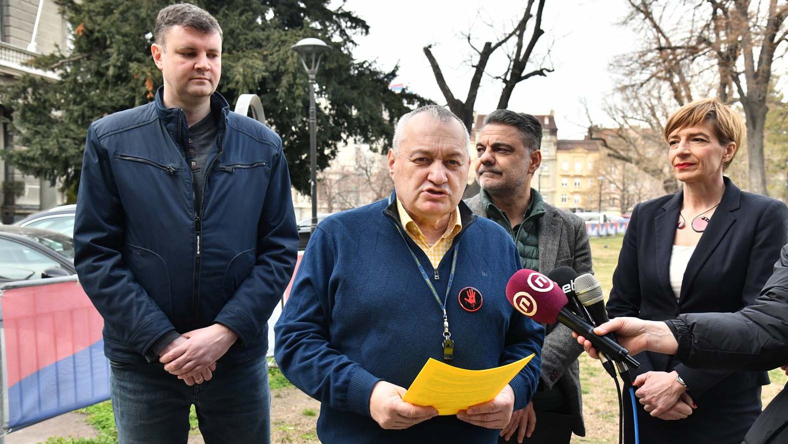 Reakcije stranaka i opozicione javnosti: Profesor Tomić pozvao Macuta da raspusti Vladu 3