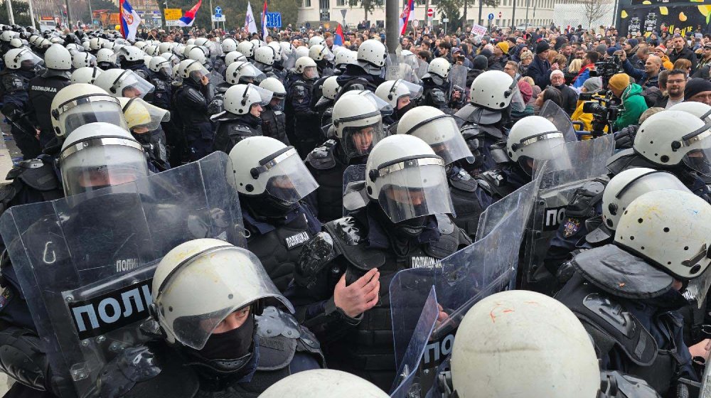 Danas su ponovo napadali pripadnike MUP, koji su nečiji očevi, sinovi, braća…: Brnabić o demonstracijama tokom izbora novog gradonačelnika Novog Sada 1