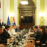 Poslanici vladajuće koalicije Piculi izneli zamerke na Nacrt teksta izveštaja o Srbiji 7