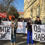 Učenici Zemunske gimnazije stupili u fizičku blokadu škole, imaju dva zahteva 7