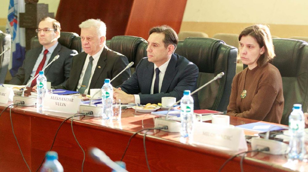 Vulin uručio orden ruskom novinaru 1