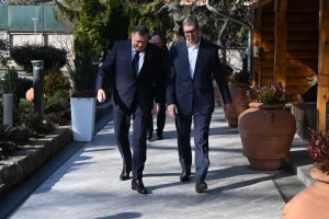 Vučić razgovarao sa Dodikom 8