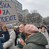 Skup penzionera 27. maja na Trgu Republike kao podrška studentskom zahtevu za prevremene parlamentarne izbore 8