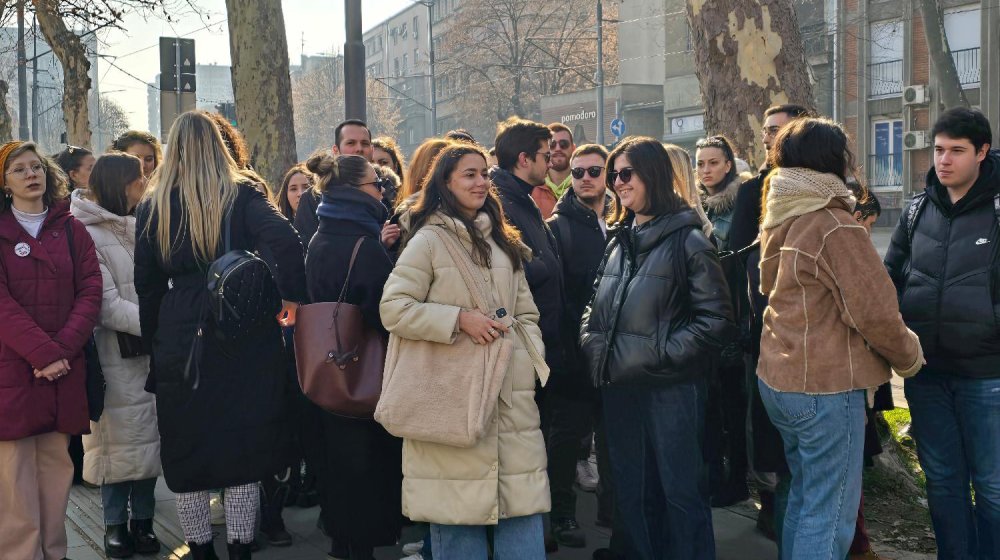 Studenti medicine ispred Srpskog lekarskog društva, traže podršku za svoje zahteve (VIDEO) 1